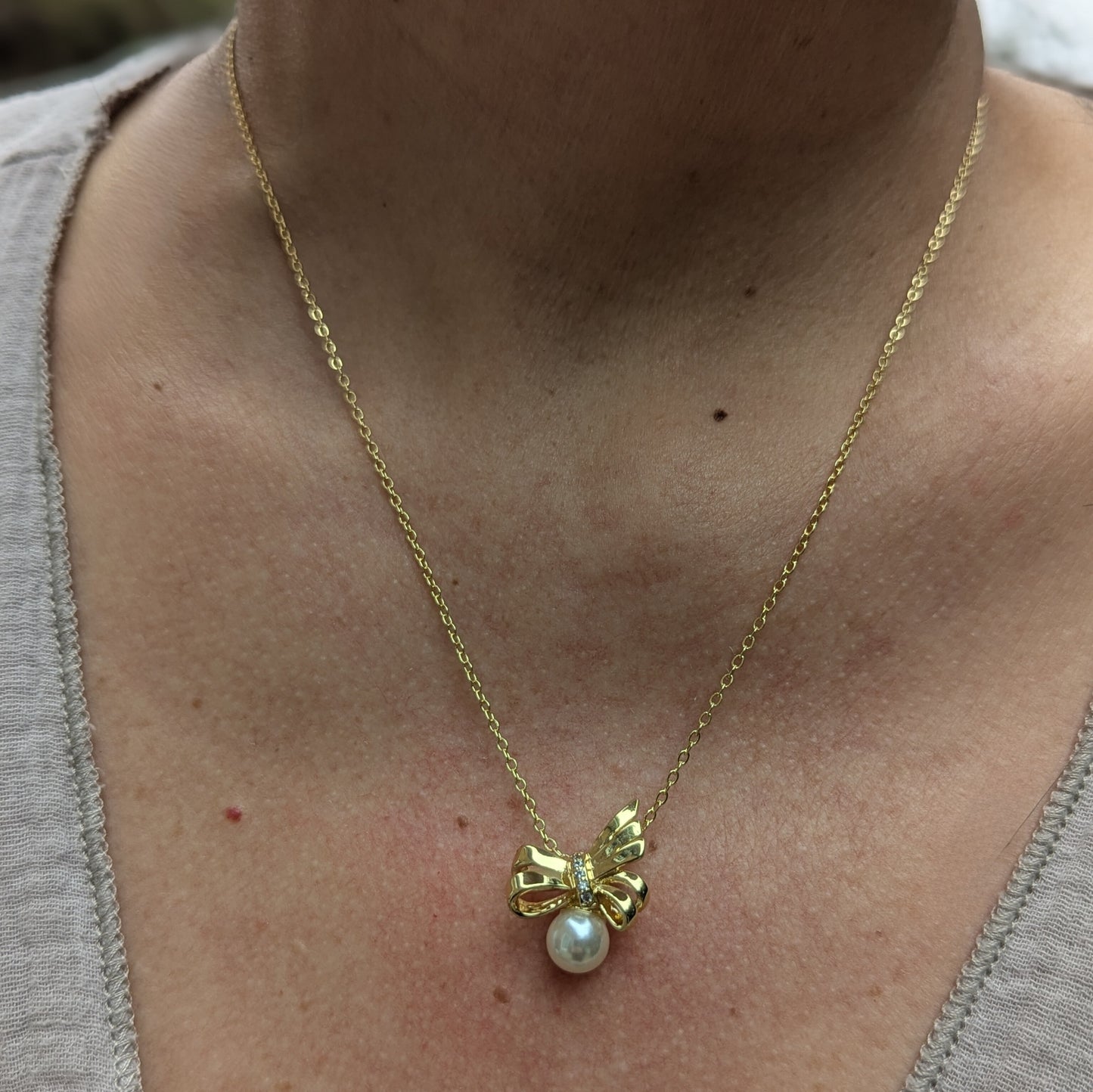 Bow Knot Pearl Necklace