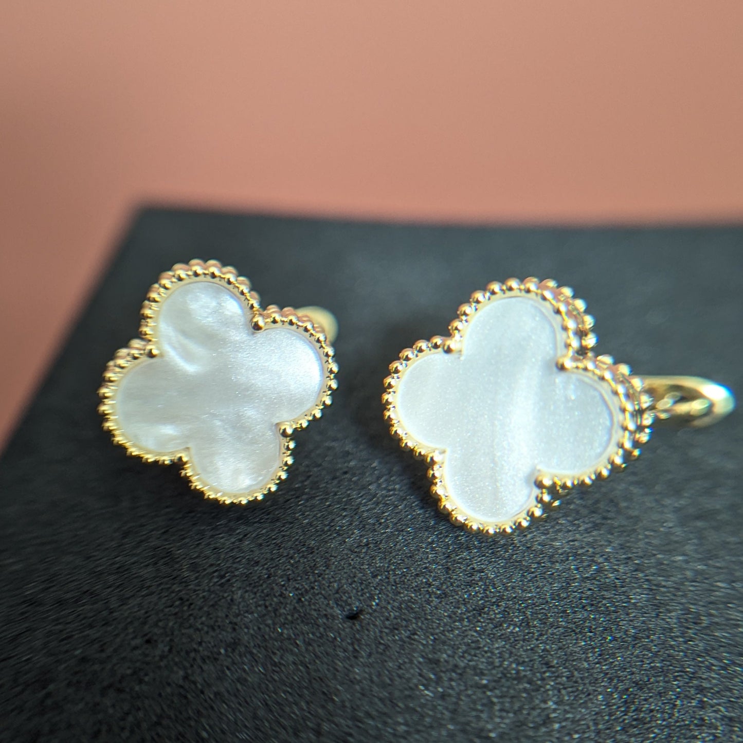 Clover studs