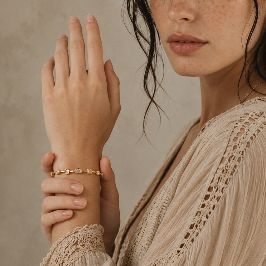 Violeta Bangle