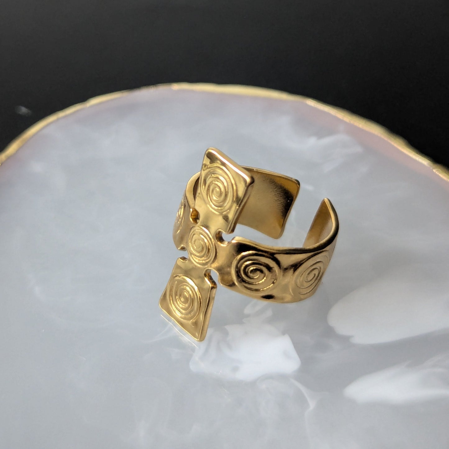 Gaia Ring