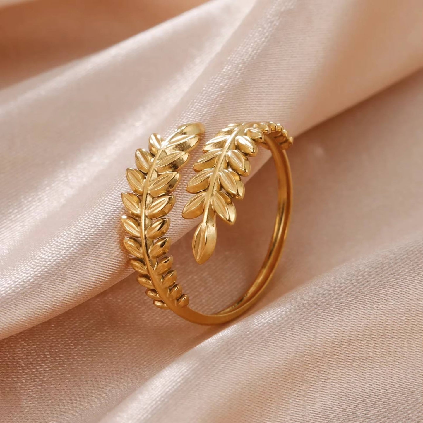 Garland Ring
