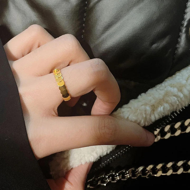 Eros Ring
