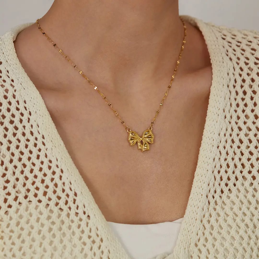 Mia Necklace