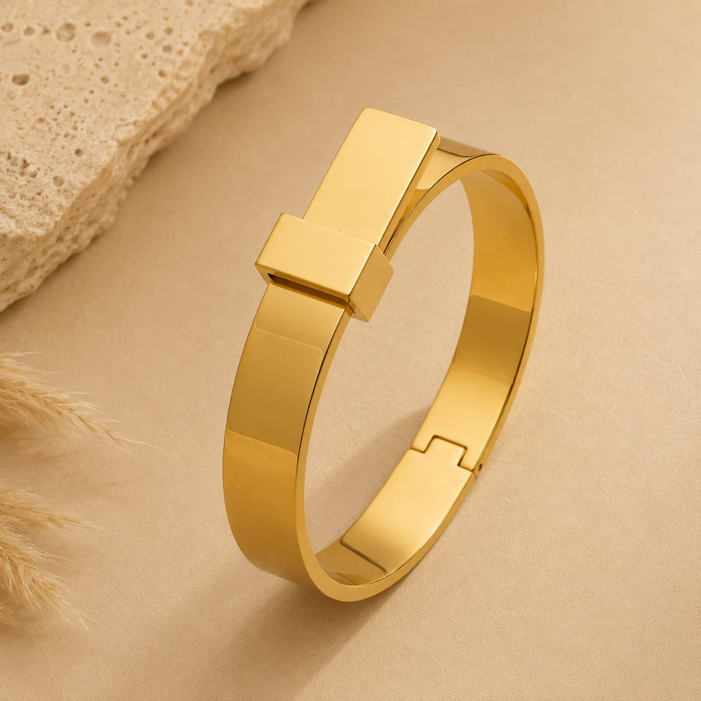 Belt Bangle