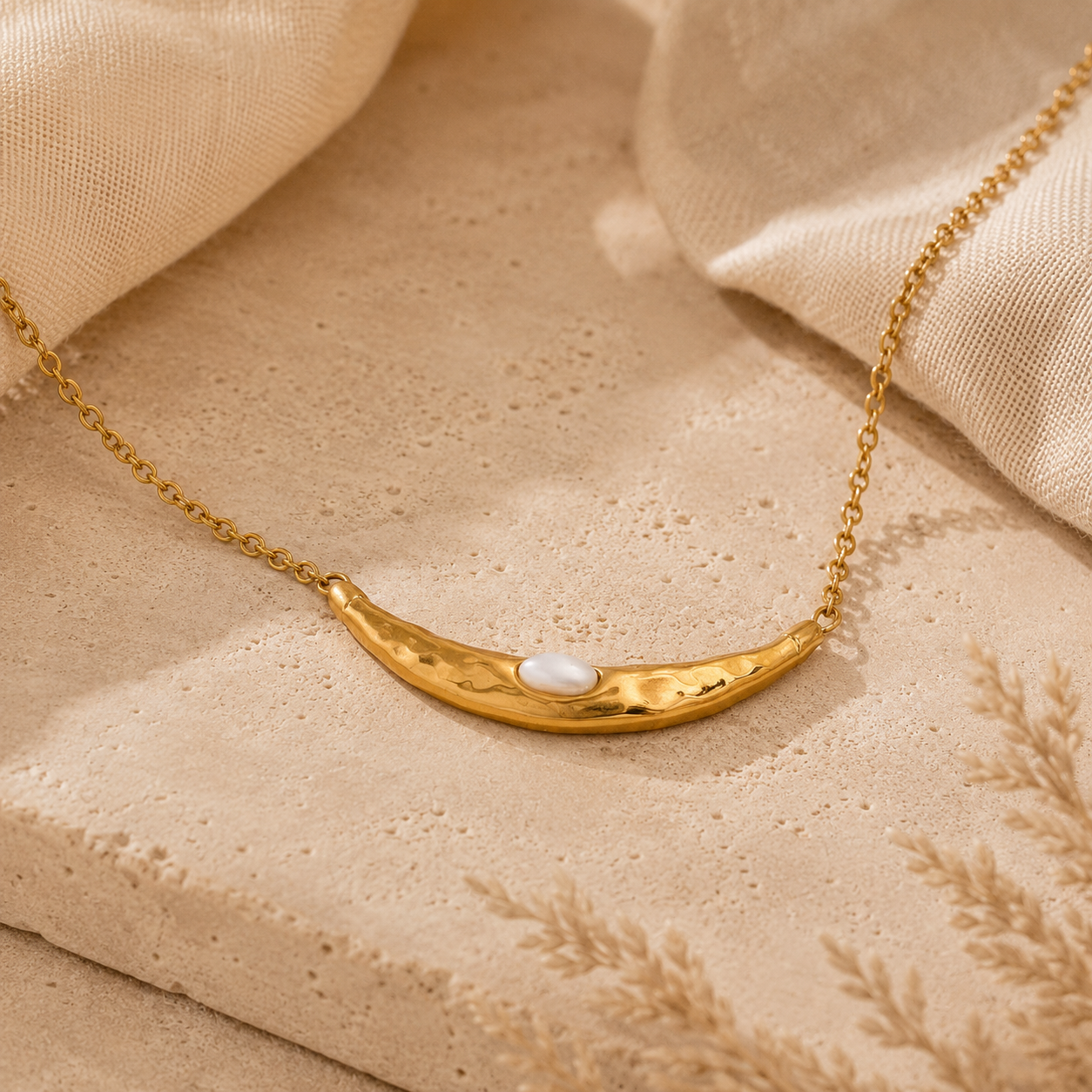Hammered Horn Necklace