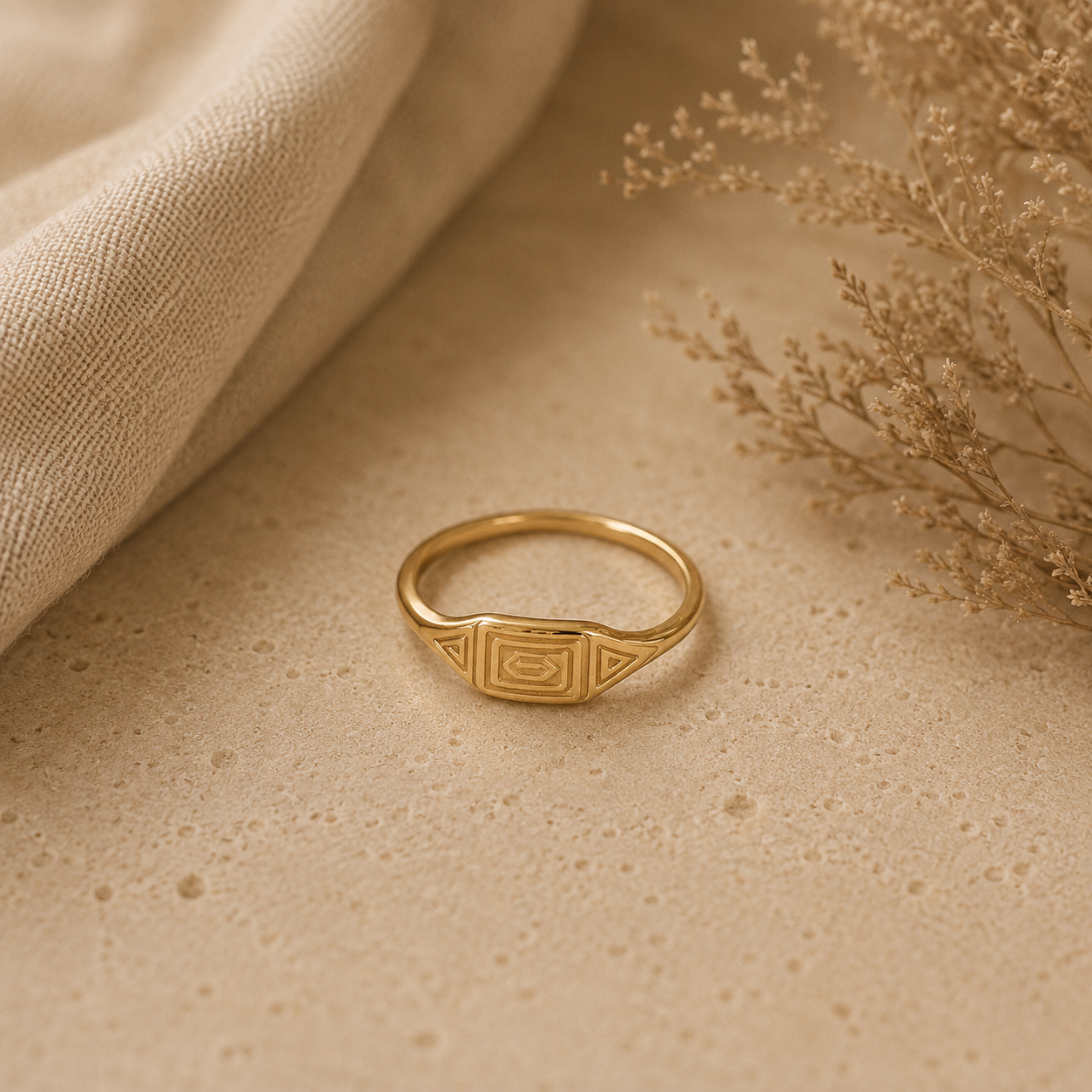 Hera Ring