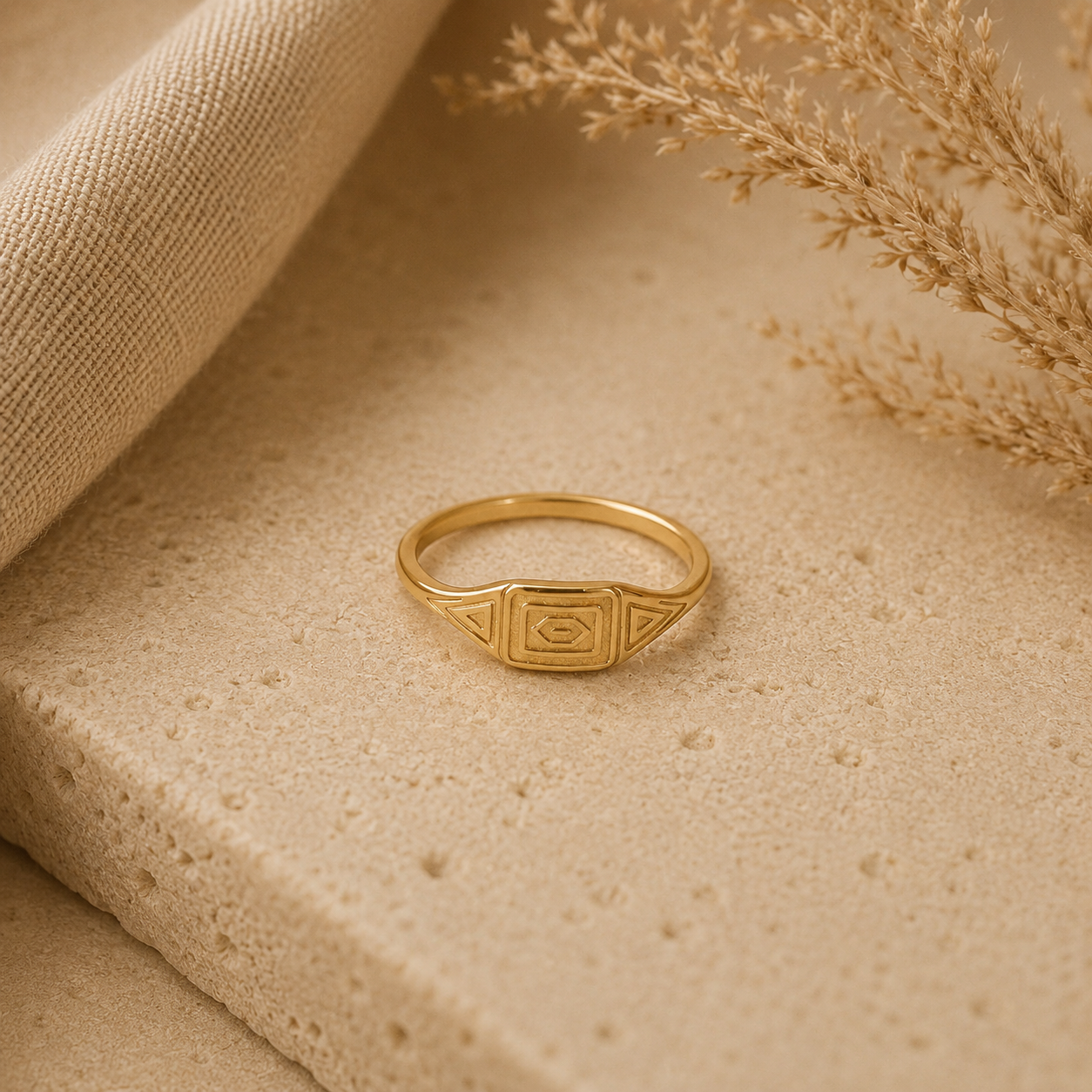 Hera Ring