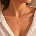 Horseshoe pearl necklace
