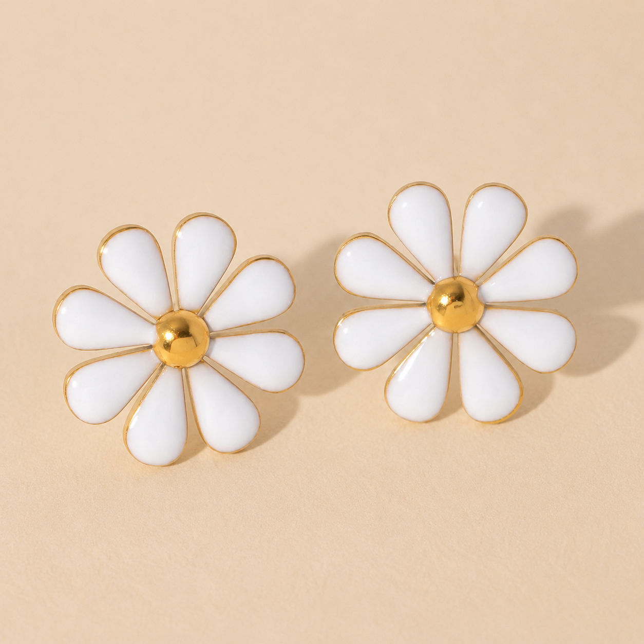 Daisy Studs