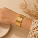 Helia Golden Bangle