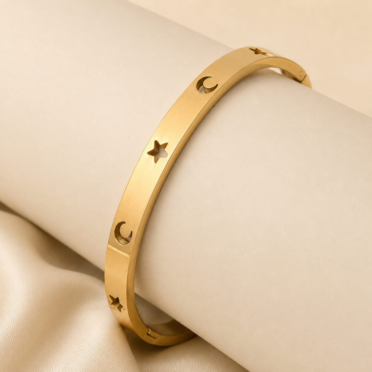 Star & Moon Pierced Bangle